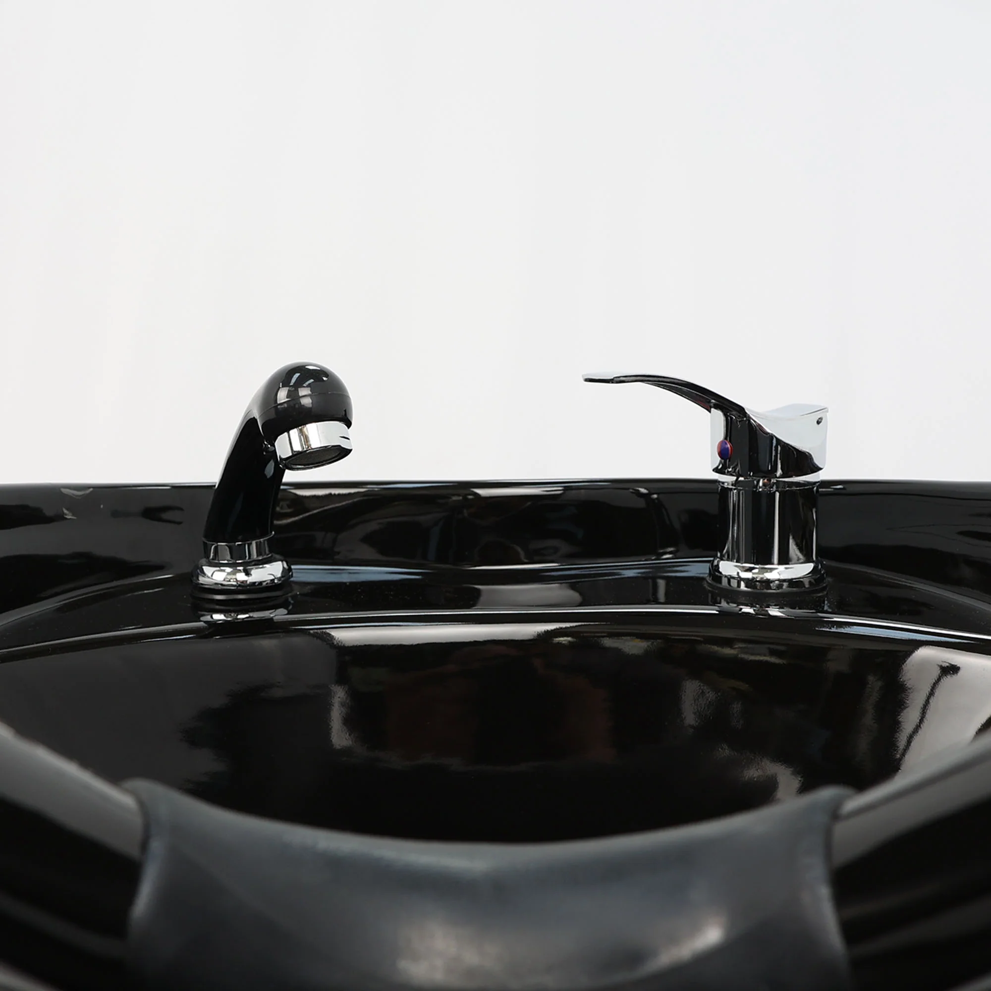 Backwash Chair - Sleek Comfort Basin Adjustable Chair Black - Image 8